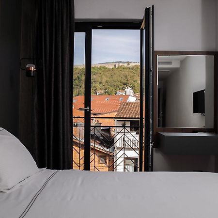 Triumf Hotel 普里兹伦 外观 照片