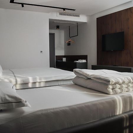 Triumf Hotel 普里兹伦 外观 照片