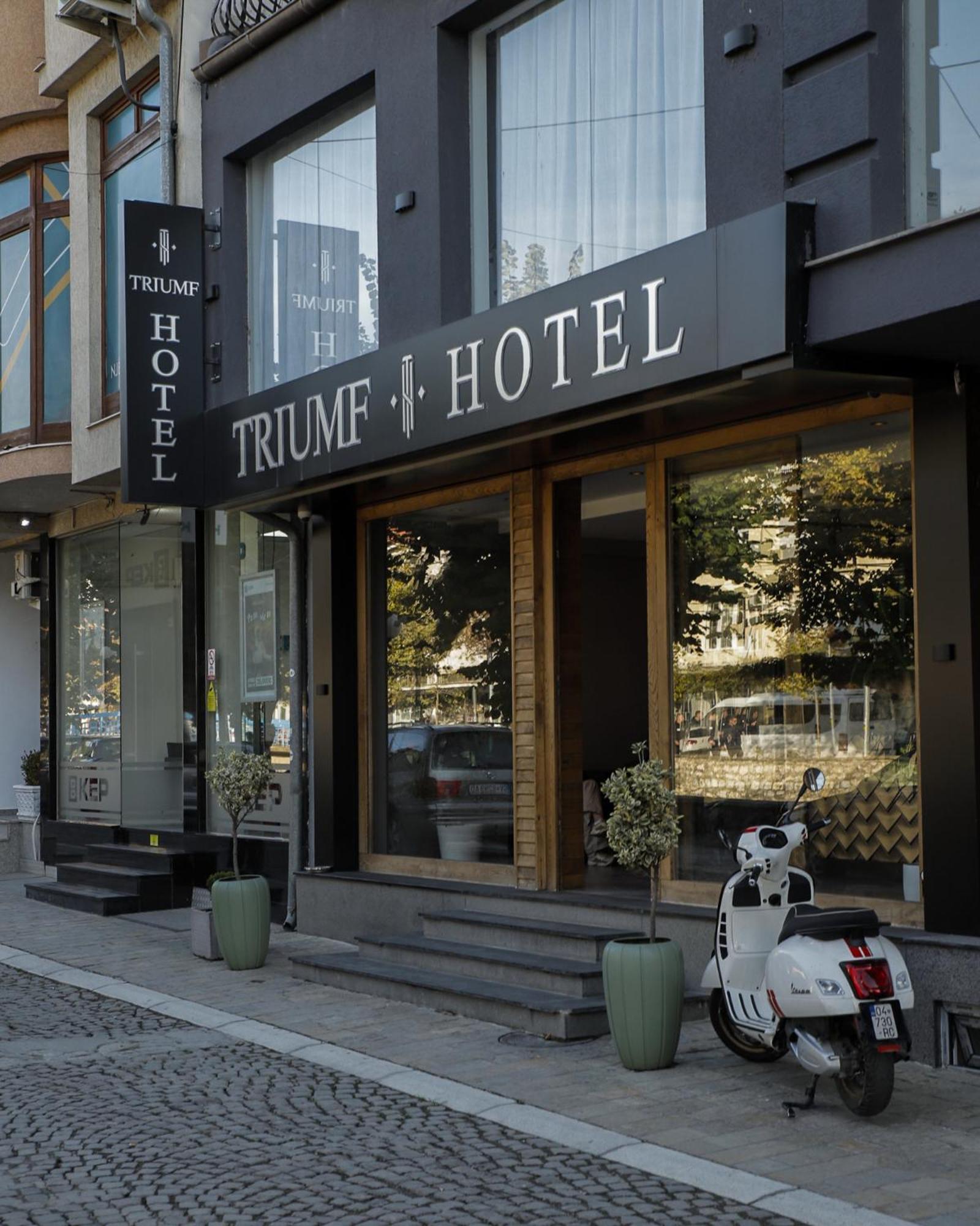 Triumf Hotel 普里兹伦 外观 照片