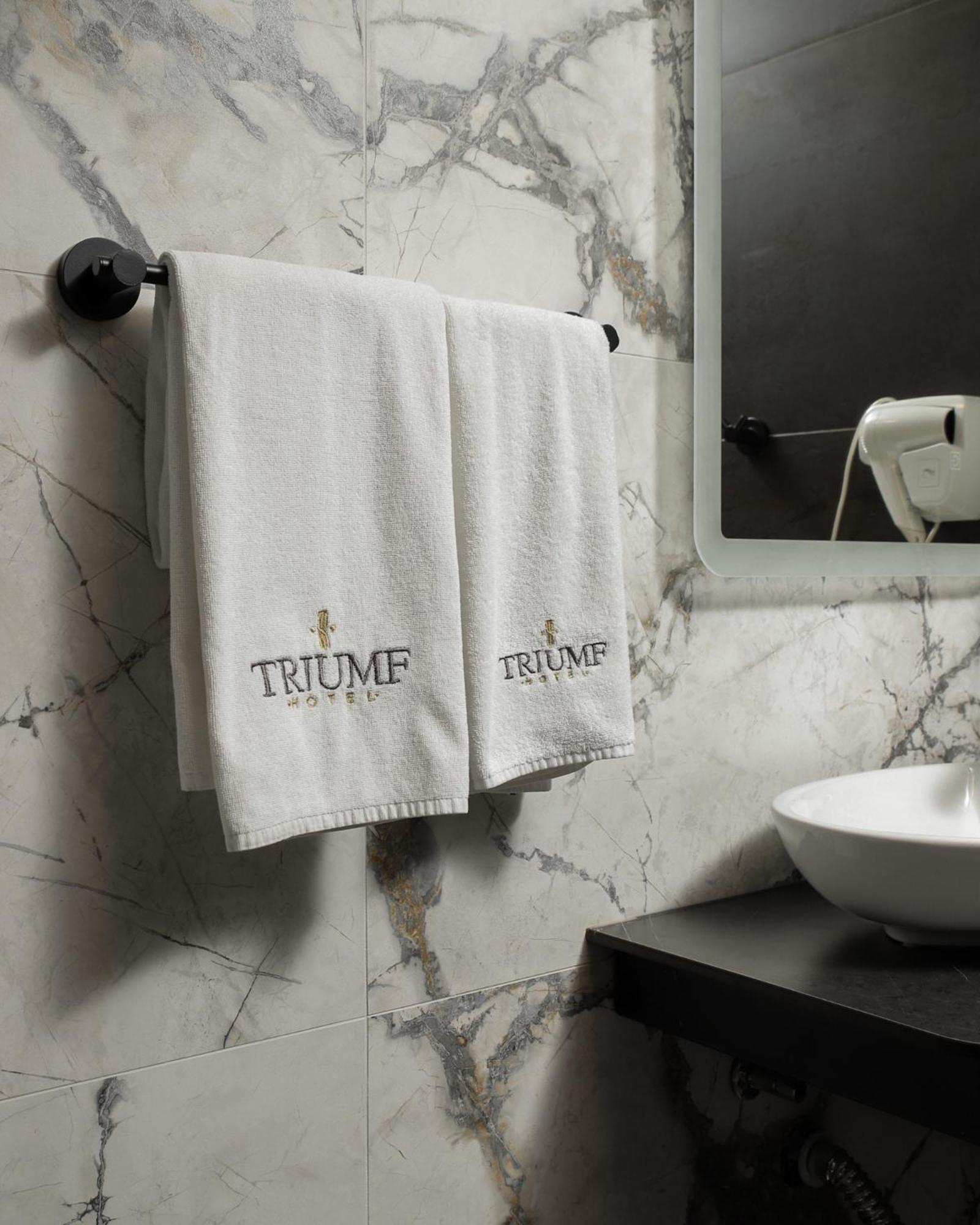 Triumf Hotel 普里兹伦 外观 照片